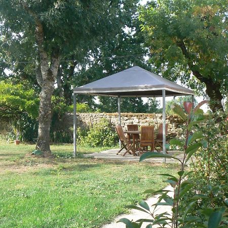 Maison Calme Au Coeur Des Vignes Sainte-Colombe  ภายนอก รูปภาพ