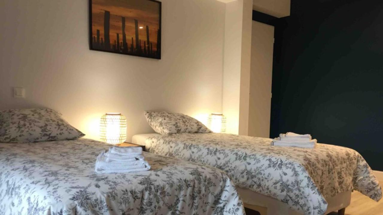 Maison Calme Au Coeur Des Vignes Sainte-Colombe  ภายนอก รูปภาพ