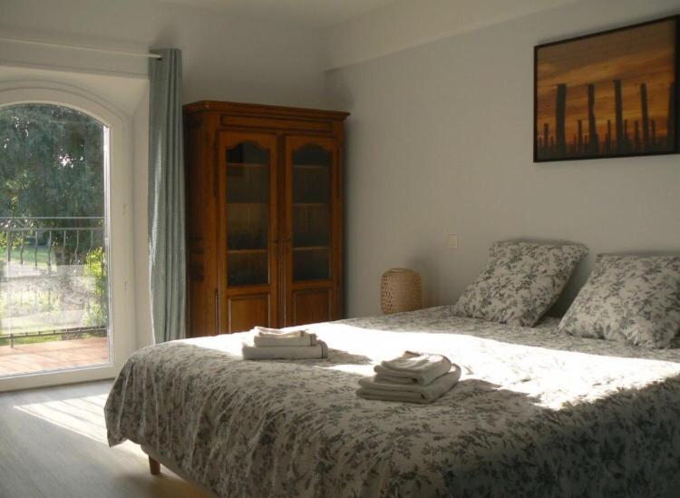 Maison Calme Au Coeur Des Vignes Sainte-Colombe  ภายนอก รูปภาพ